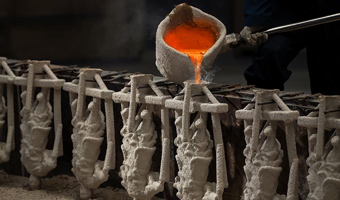 CASTING MOLDING